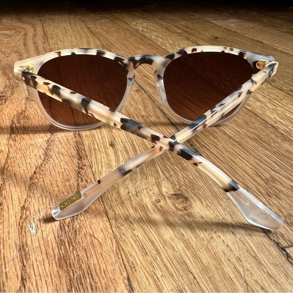 Krewe Press Matte Oyster to Petal - Picture 9 of 11